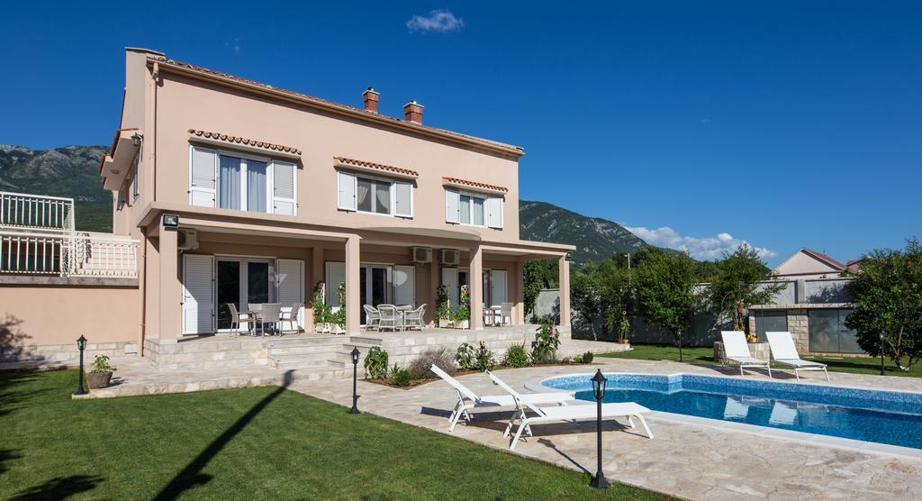 Apartments Raskovic Radanovici Luaran gambar