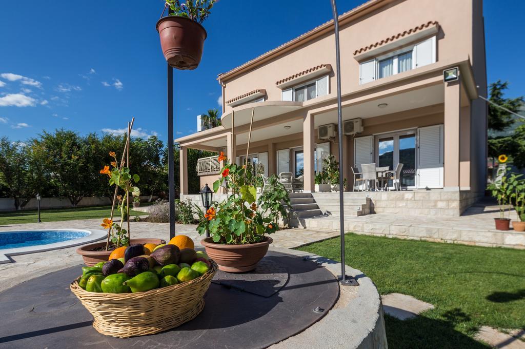 Apartments Raskovic Radanovici Luaran gambar