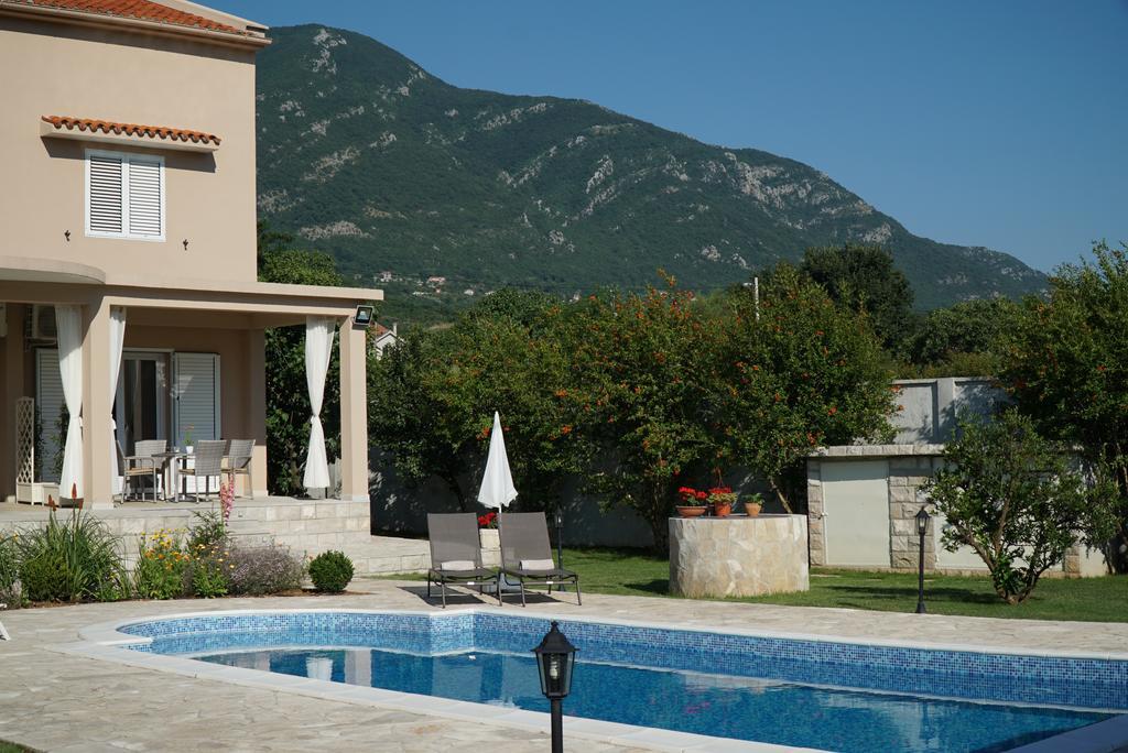 Apartments Raskovic Radanovici Luaran gambar
