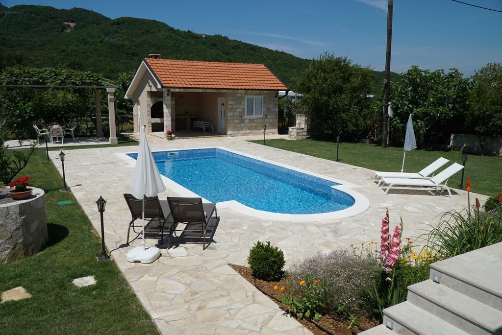 Apartments Raskovic Radanovici Luaran gambar