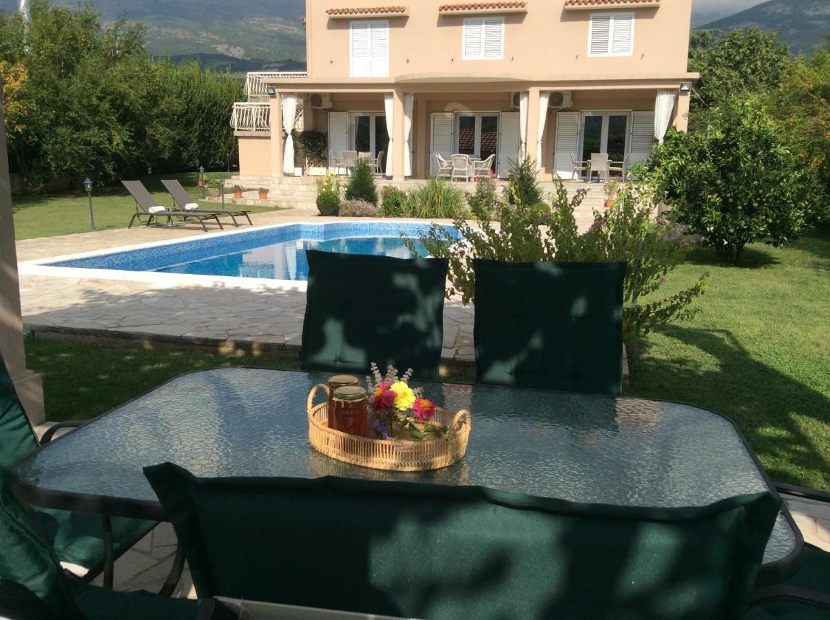Apartments Raskovic Radanovici Luaran gambar